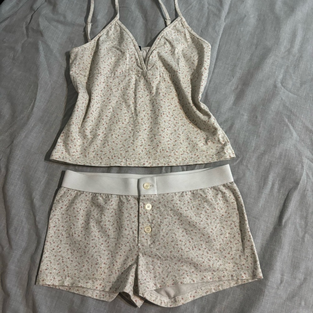 Sold - Brandy Melville set